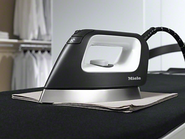 Brzo glačanje vi&scaron;eslojne odjeće